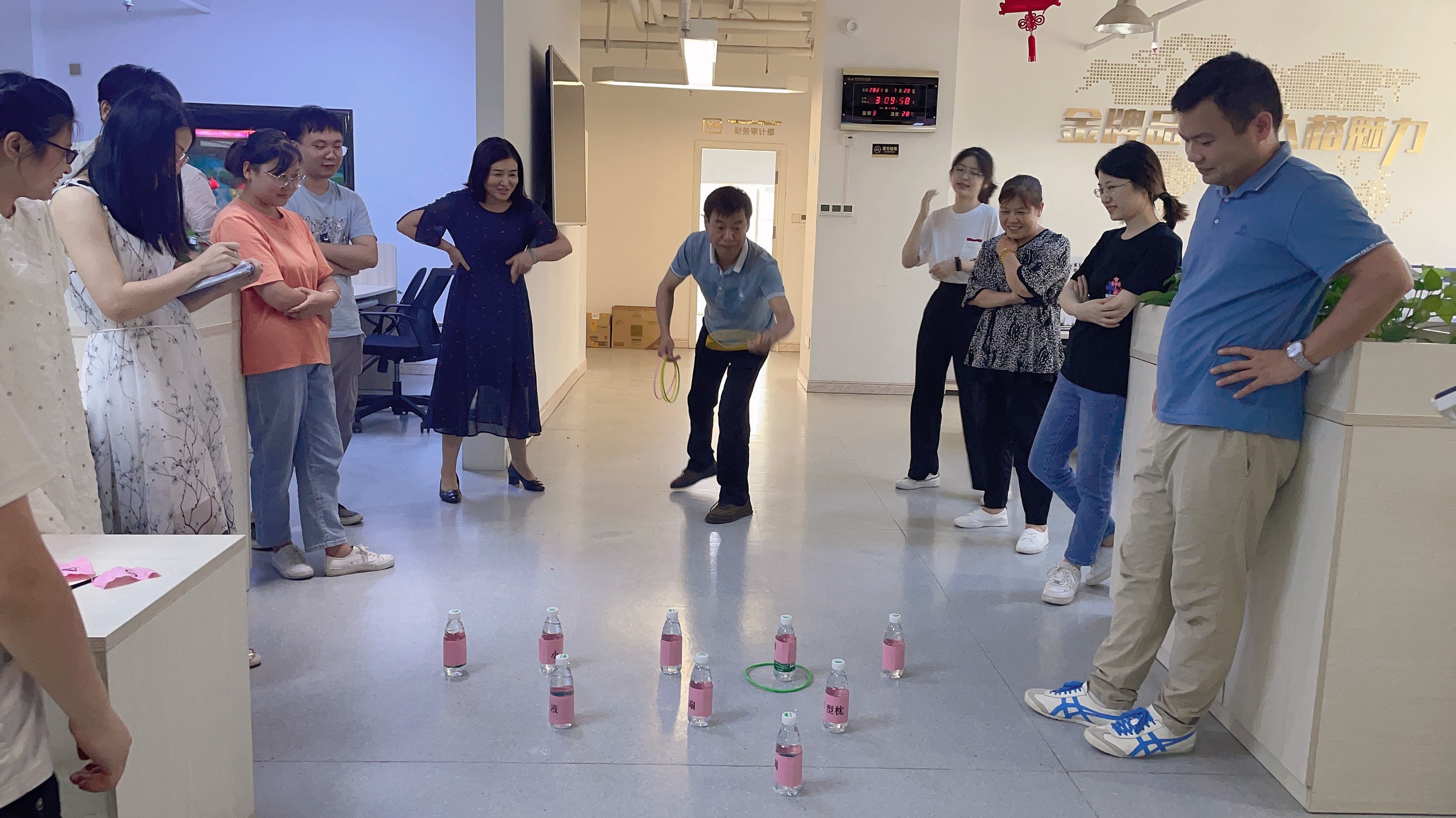 金格建科本部團(tuán)總支舉辦 “圈出快樂(lè) 套住幸福”趣味活動(dòng)